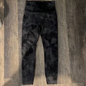 lululemon size 6 grey and black tie die leggings